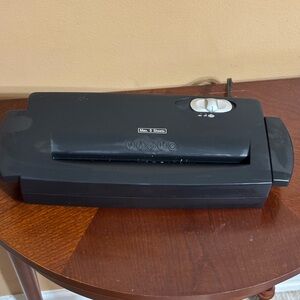 Black Desktop Paper Shredder Machine